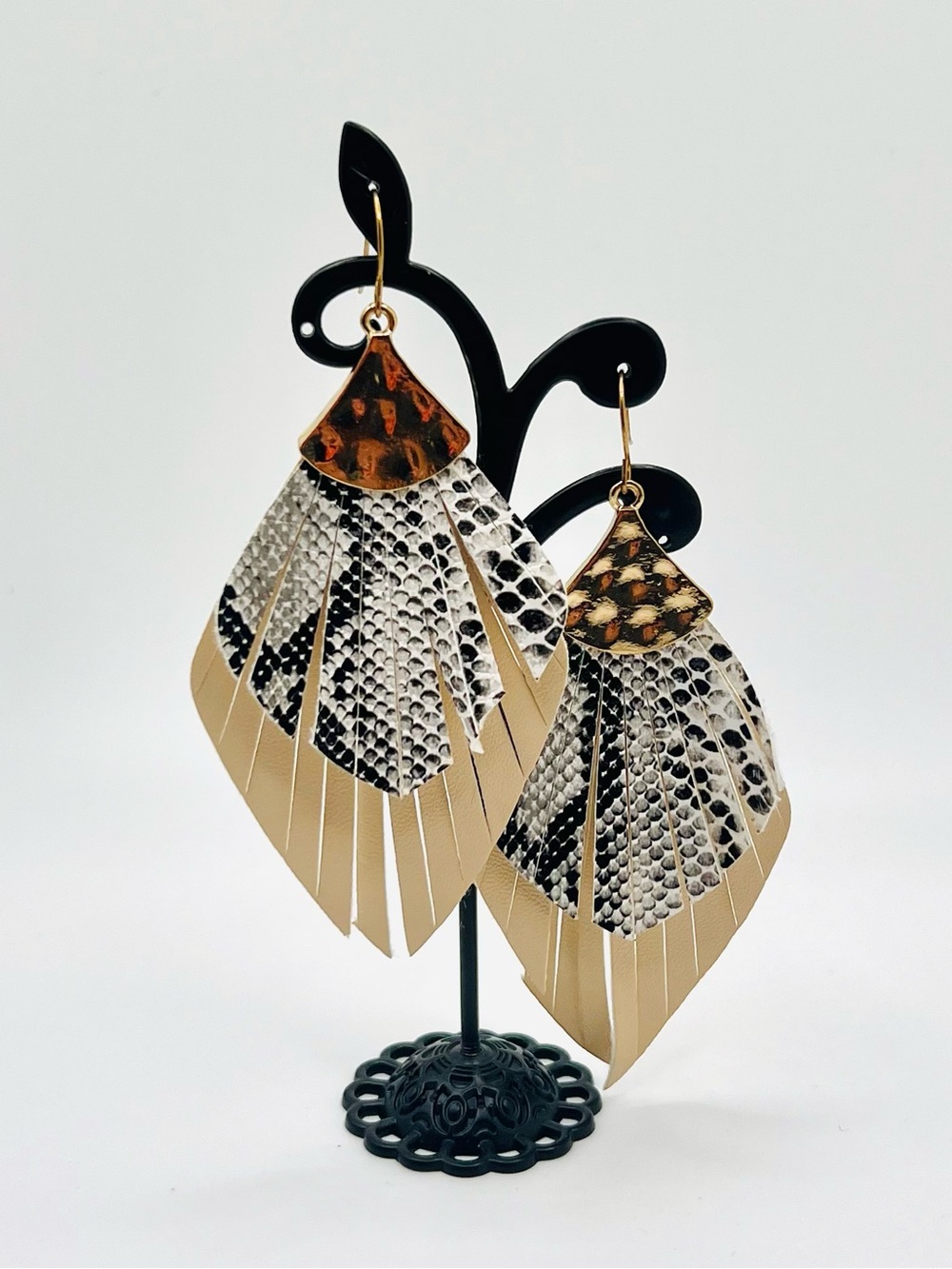 NWT✨Gold Layered Python Dangle Earrings - Picture 13 of 13